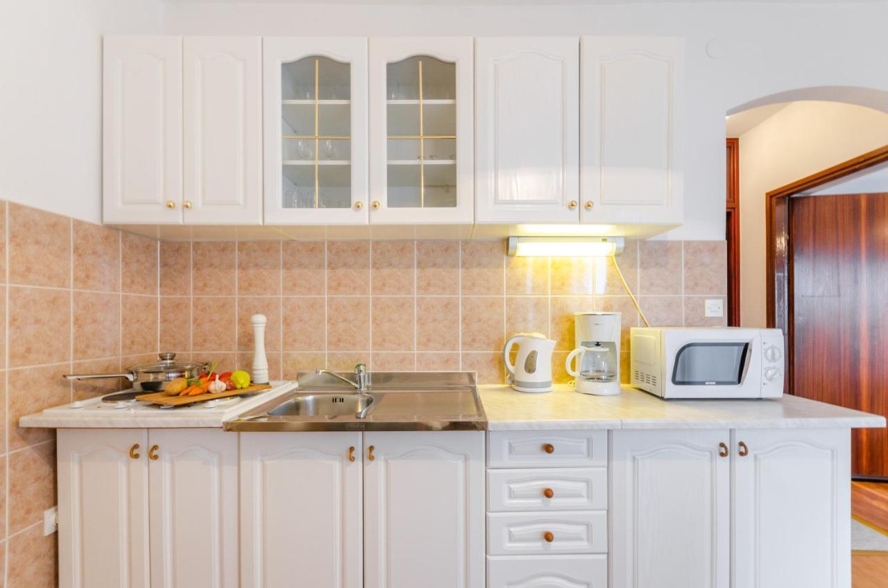 Apartmani Suncica 塞尔瑟 外观 照片