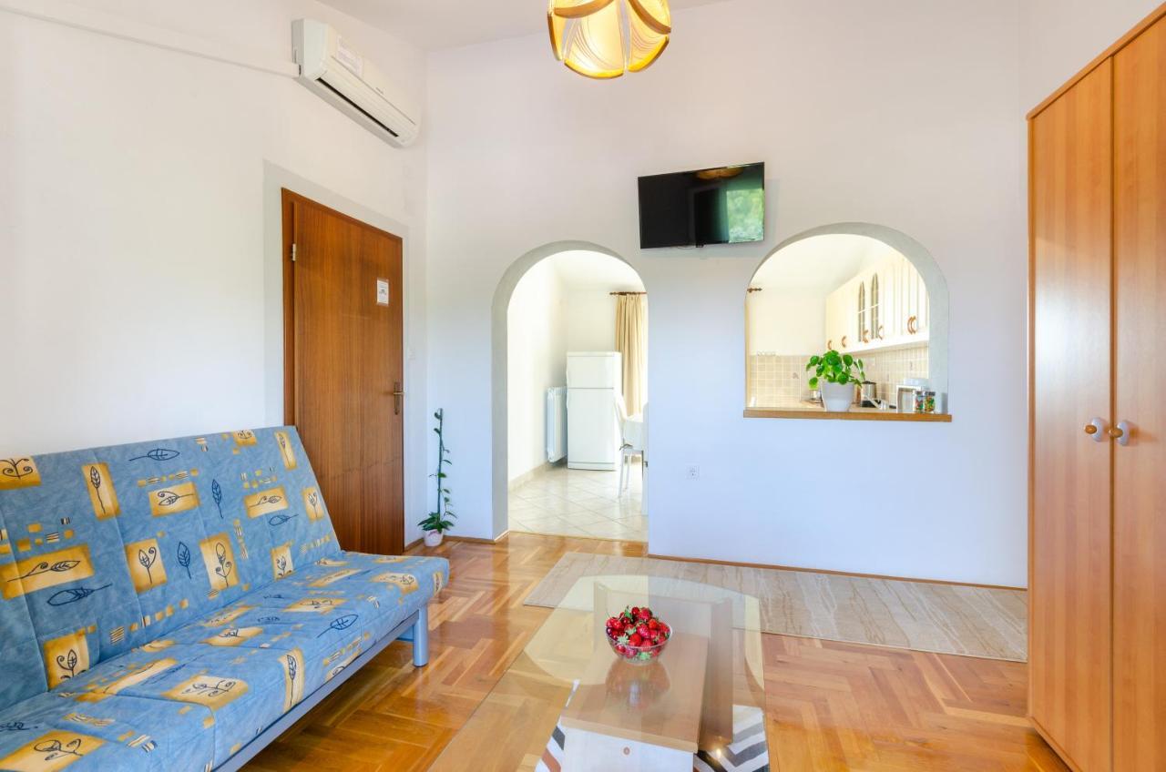 Apartmani Suncica 塞尔瑟 外观 照片