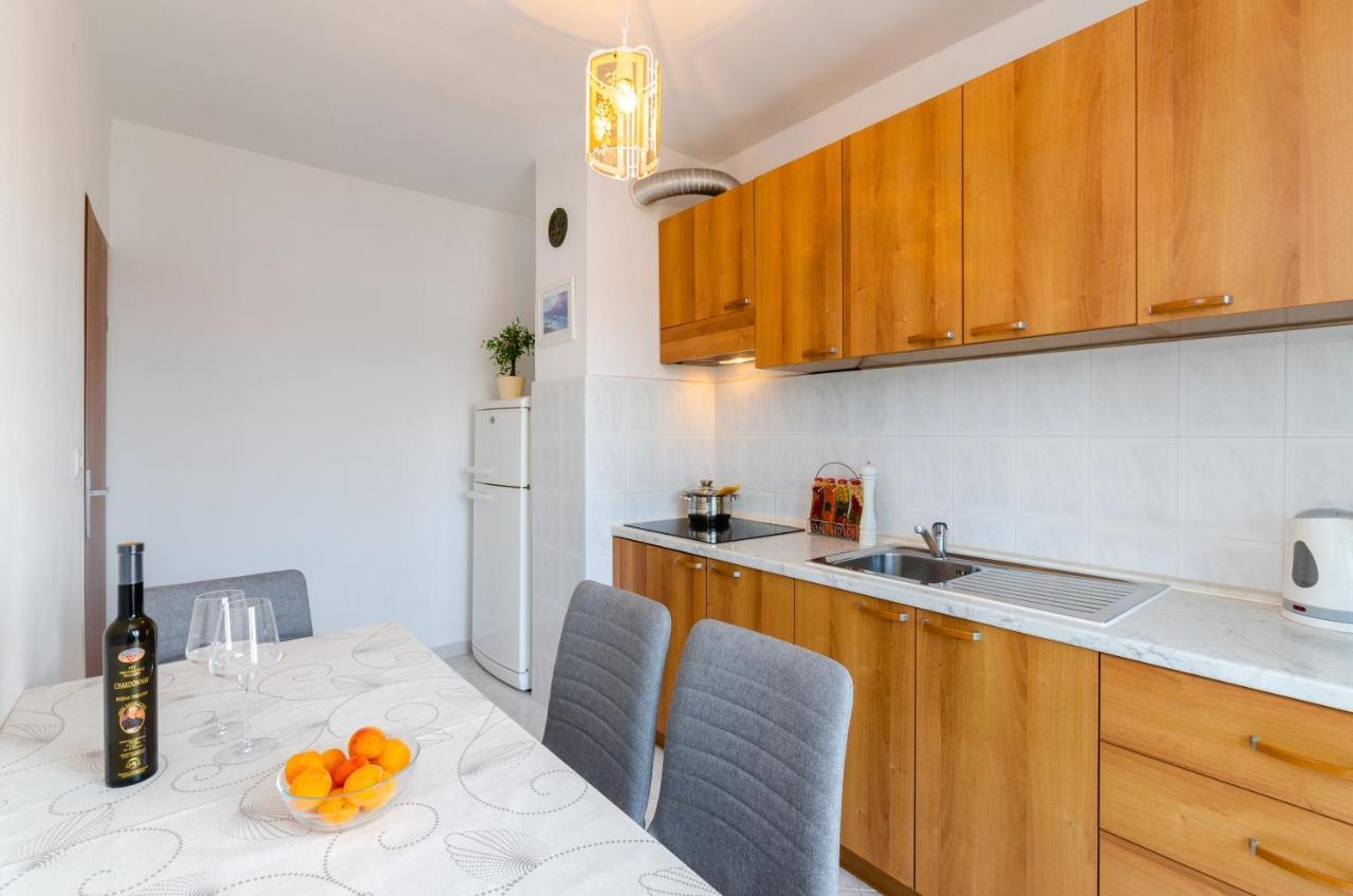Apartmani Suncica 塞尔瑟 外观 照片