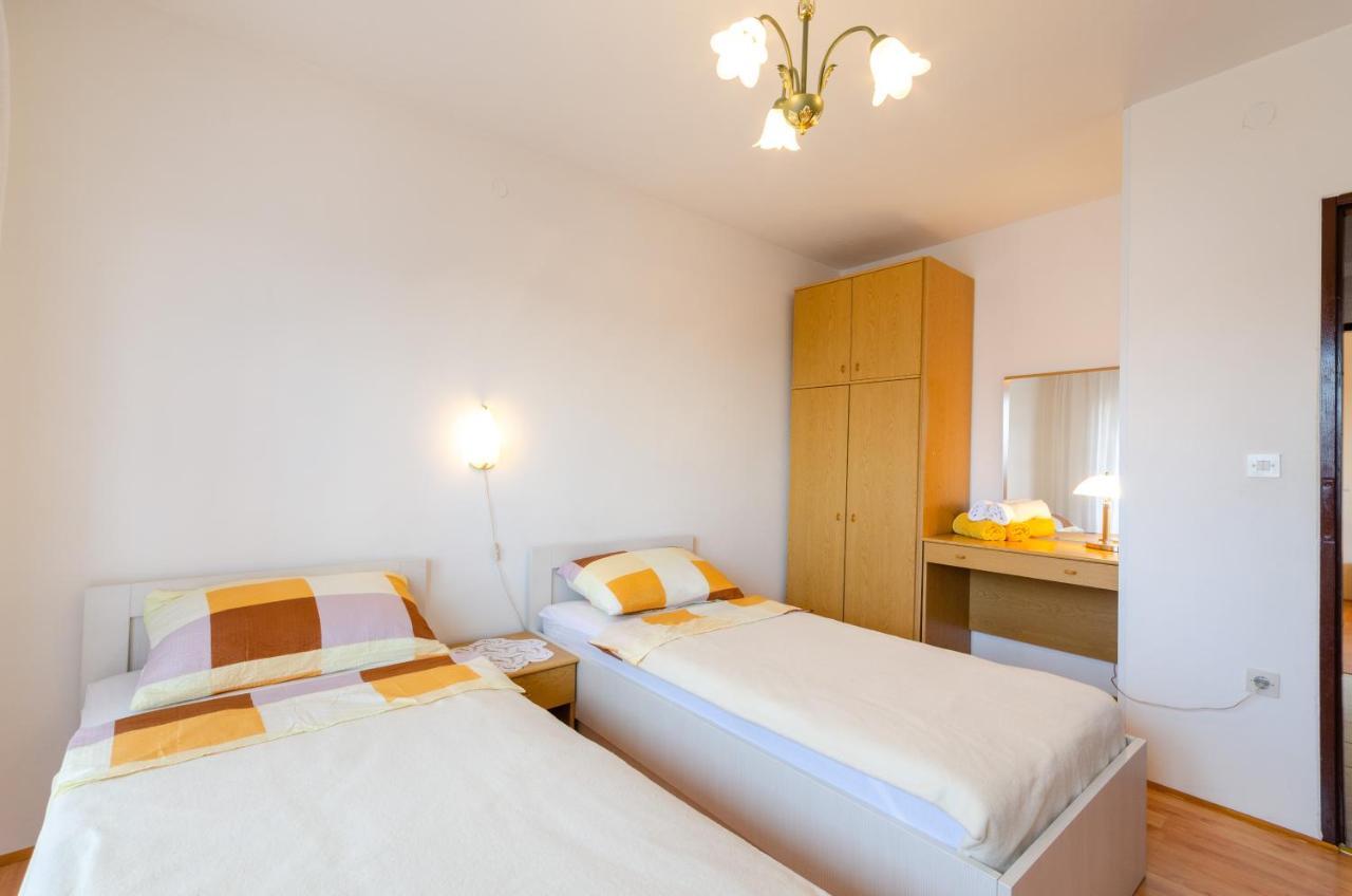 Apartmani Suncica 塞尔瑟 外观 照片