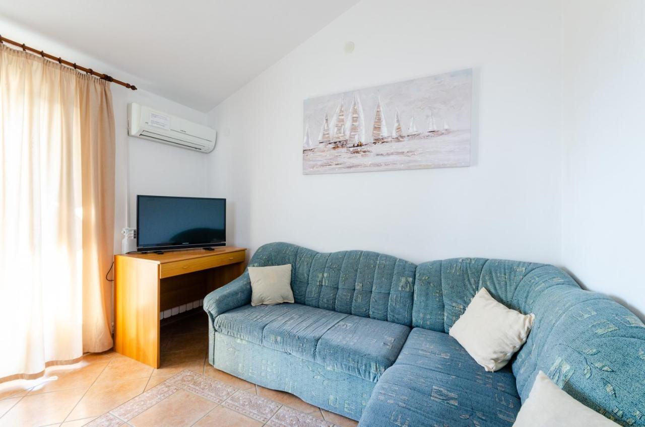 Apartmani Suncica 塞尔瑟 外观 照片